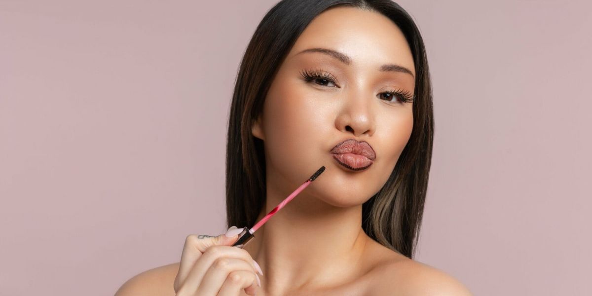 Sacheu Beauty's Viral Peel-Off Lip Liner on TikTok: How Does It Attract Consumers?